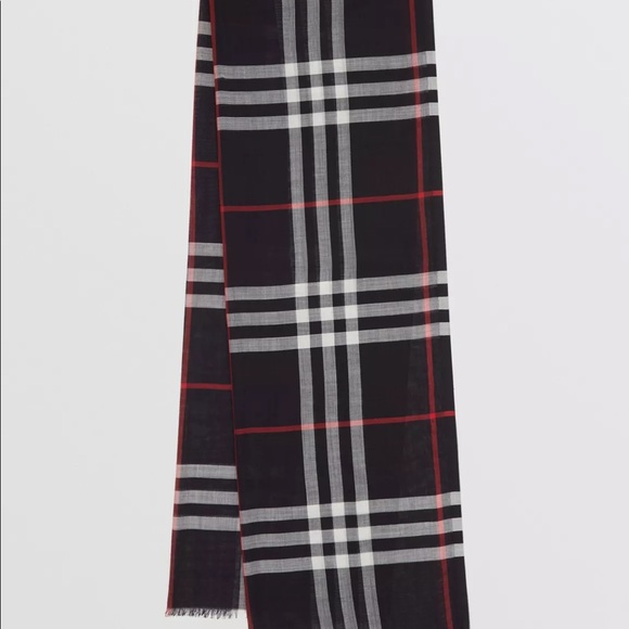 Burberry Scarf, Lightweight Check Wool Silk Scarf, Brand New with Tags in bag - Picture 4 of 8
